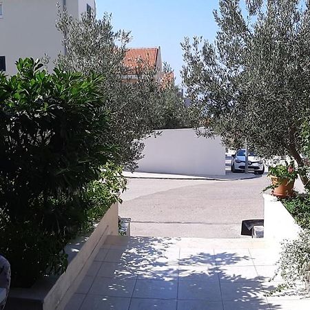 Long Apartment Makarska Exteriör bild