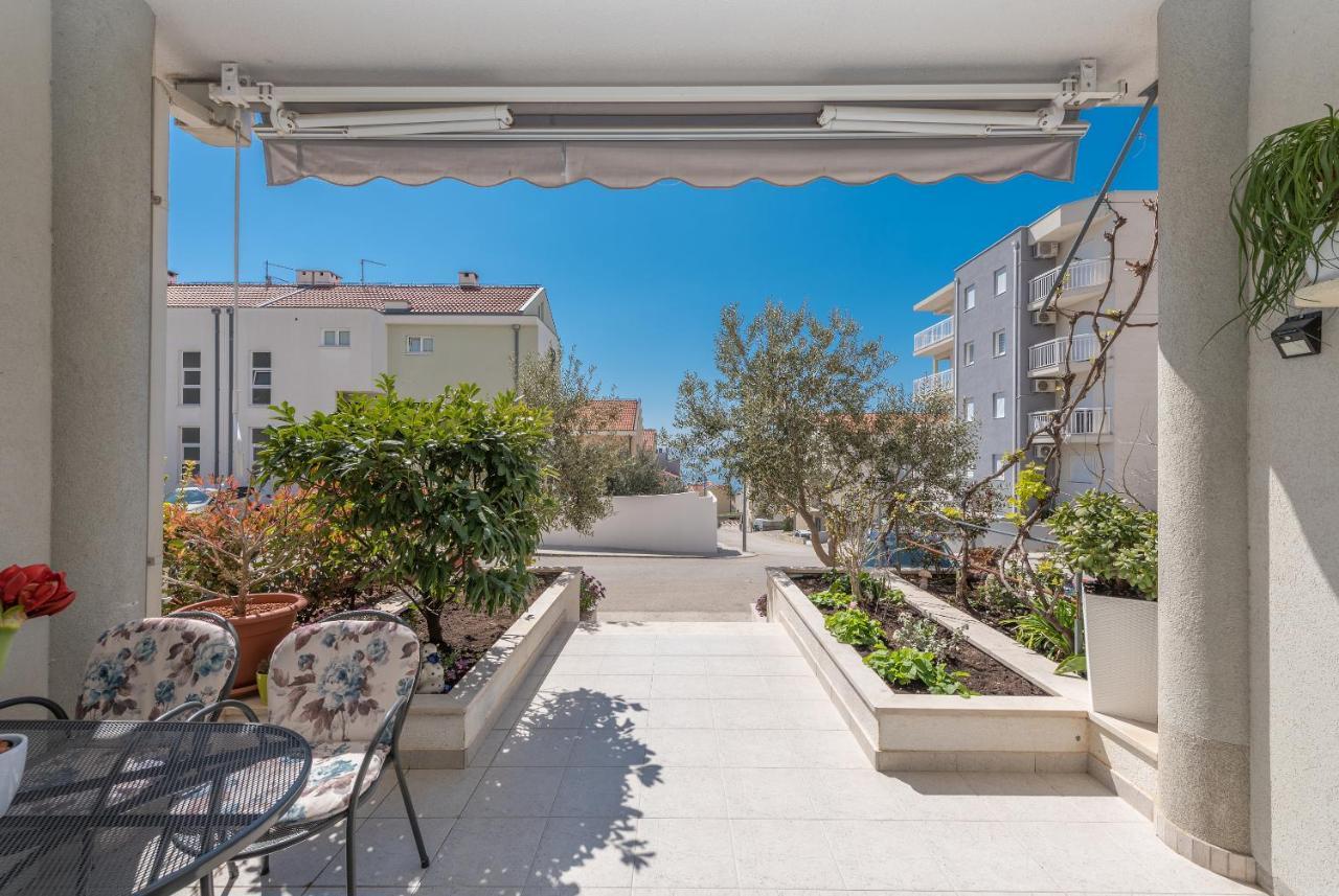 Long Apartment Makarska Exteriör bild