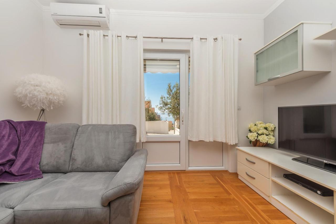 Long Apartment Makarska Exteriör bild