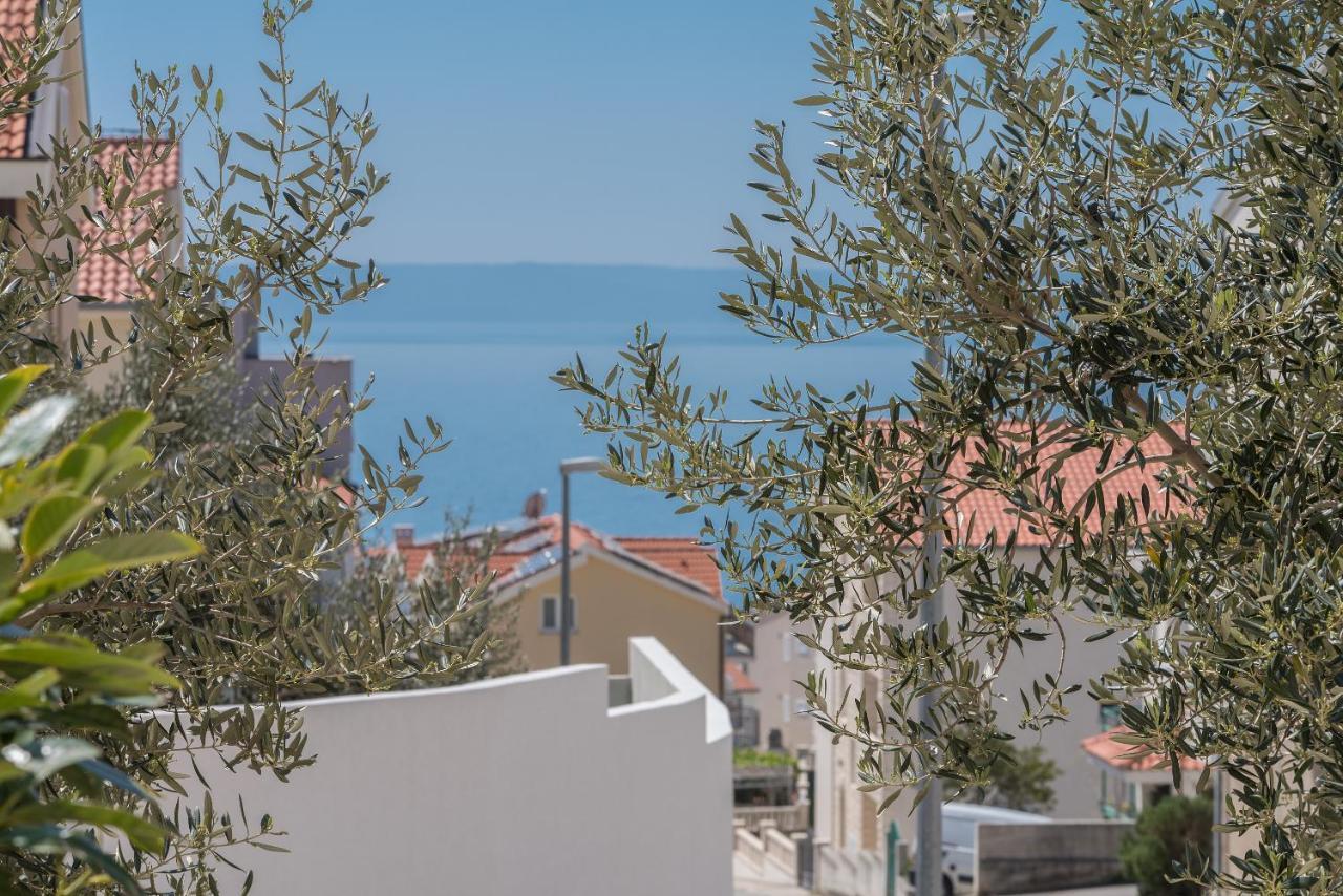 Long Apartment Makarska Exteriör bild
